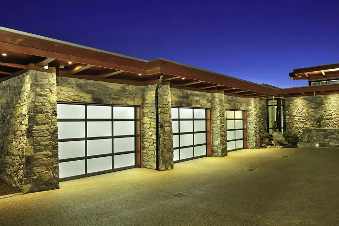 5 Ways Your New Garage Door növeli az ingatlan értékét